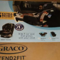 Graco Extend2Fit 3-in-1 Convertible Car Seat