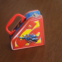 Vintage Superman Tin Lunch Box 3D Top Triangle Triangular Shape Tin Box 
Mini.
It is 8x6x6". Depth 2.5". Weight 7oz plus shipping materials. Perfect 
