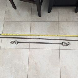 2 Curtain Rods 