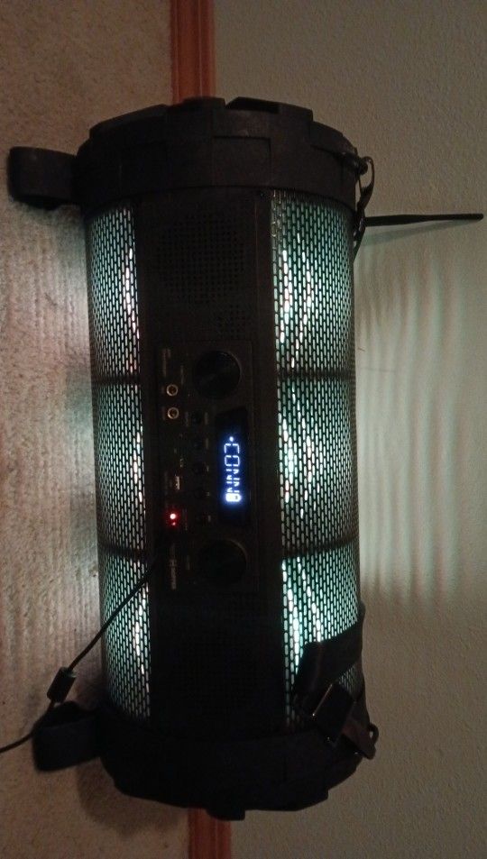 Street Hopper 8 Bluetooth Portable Speaker