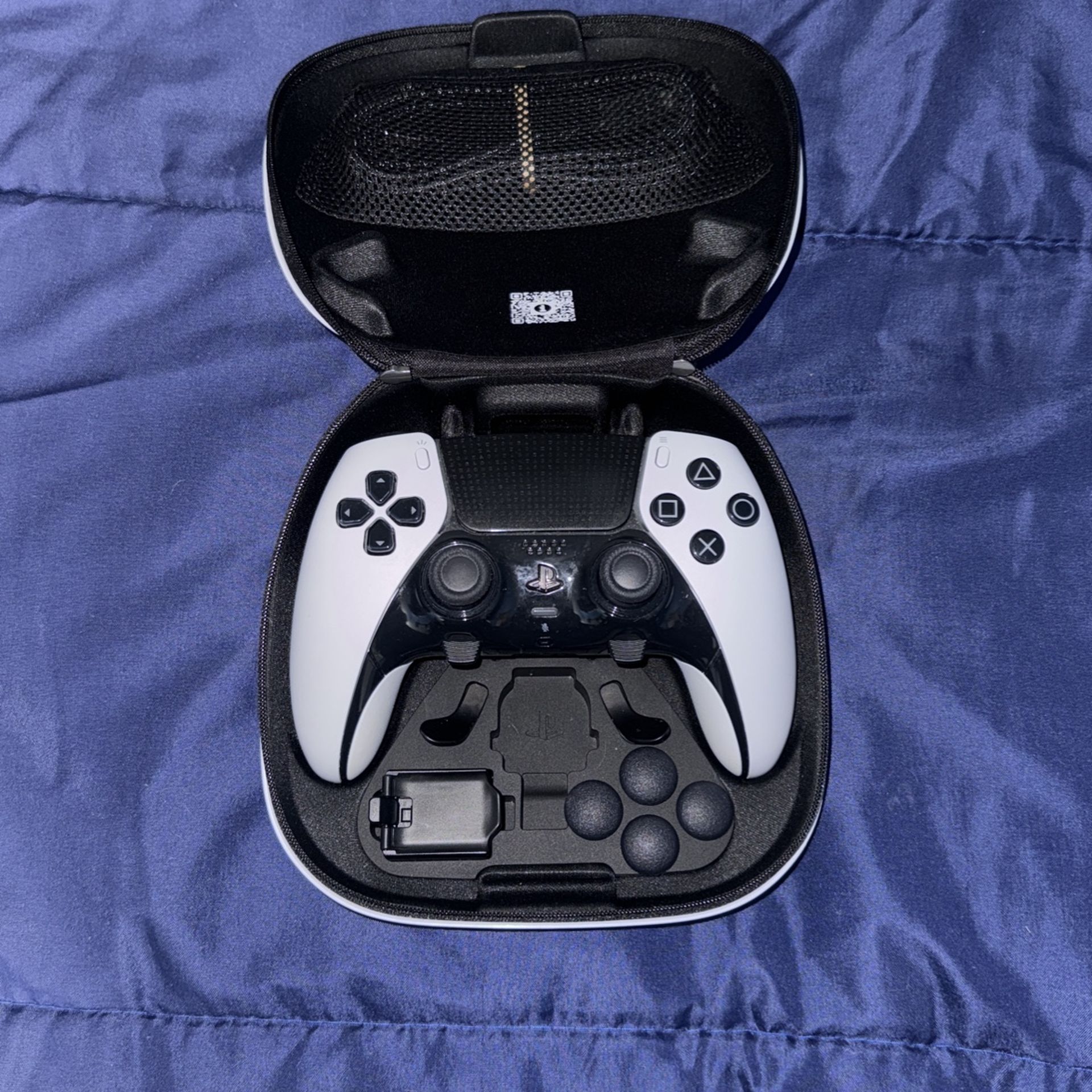 Dualsense Edge (with accessories )