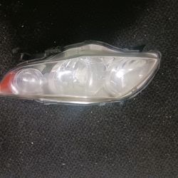 2010 Toyota Corolla Driver Side Headlight