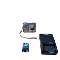 Kodak EasyShare C340 5mp Digital Camera Point Shoot Silver Tested