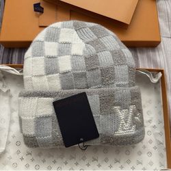 Lv fluffy beanie grey
