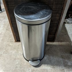 Simple Human Trash Bin