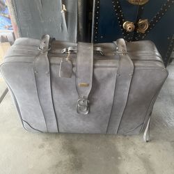 Vintage Krous Large Suitcase 🧳 