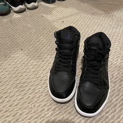 Air jordan 1s space jam 