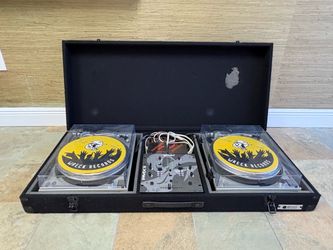 2 Technics SL-1200MK2 DJ Turntables + Mixer & Case – Complete Setup