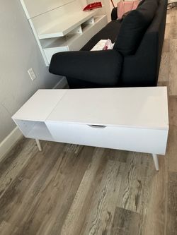 Coffee table/storage