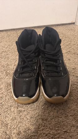 The shoes are a size 10.5 the shoes was used three times