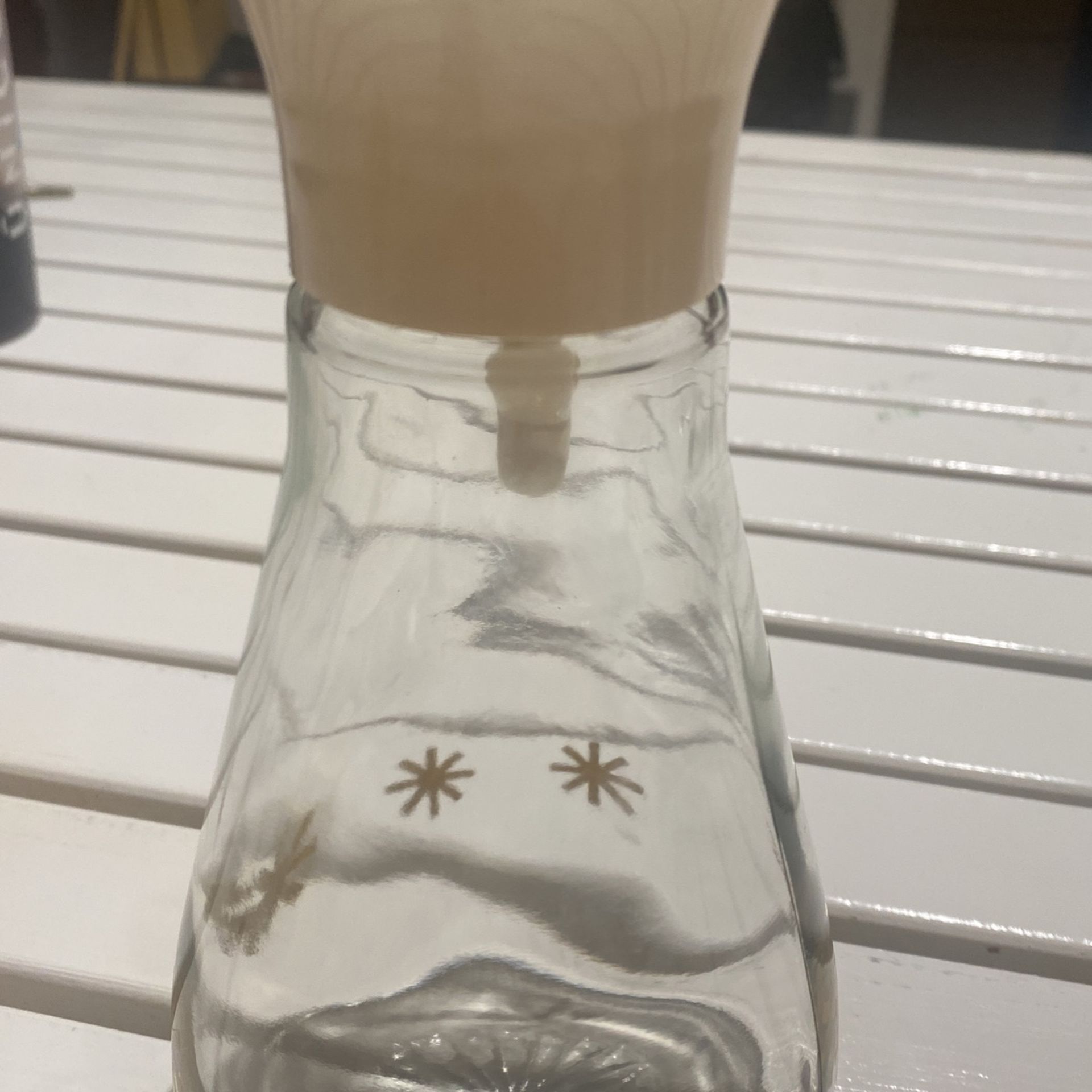 Vintage 1960 Log Cabin Sirup ,glass Pitcher.