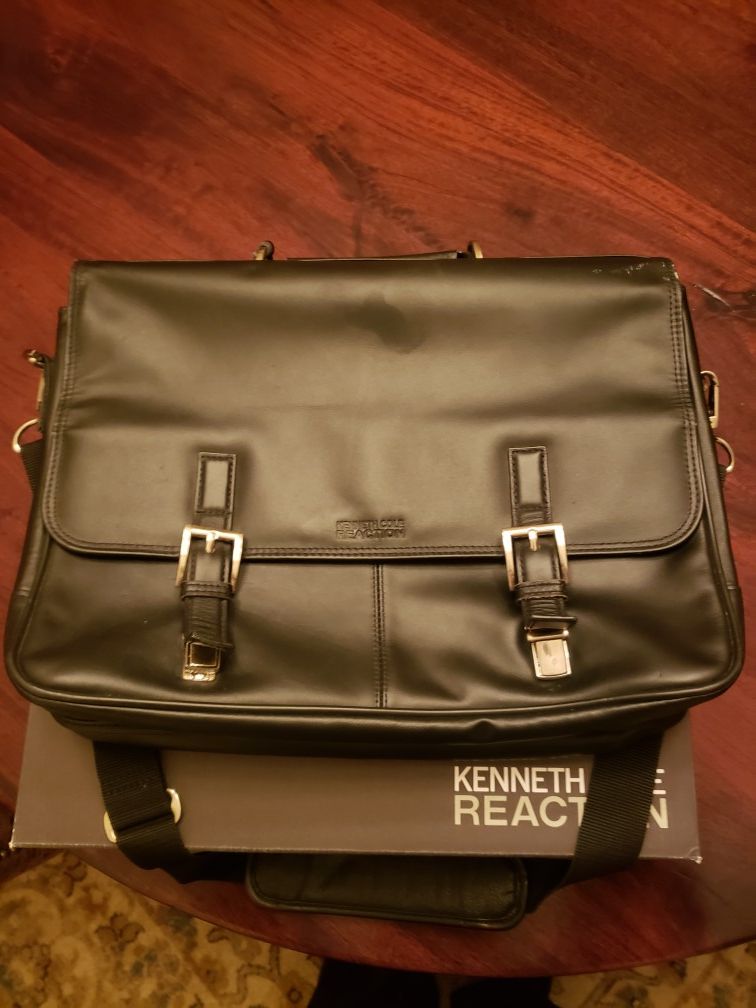 Kenneth Cole Leather Carryon Bag Portfolio