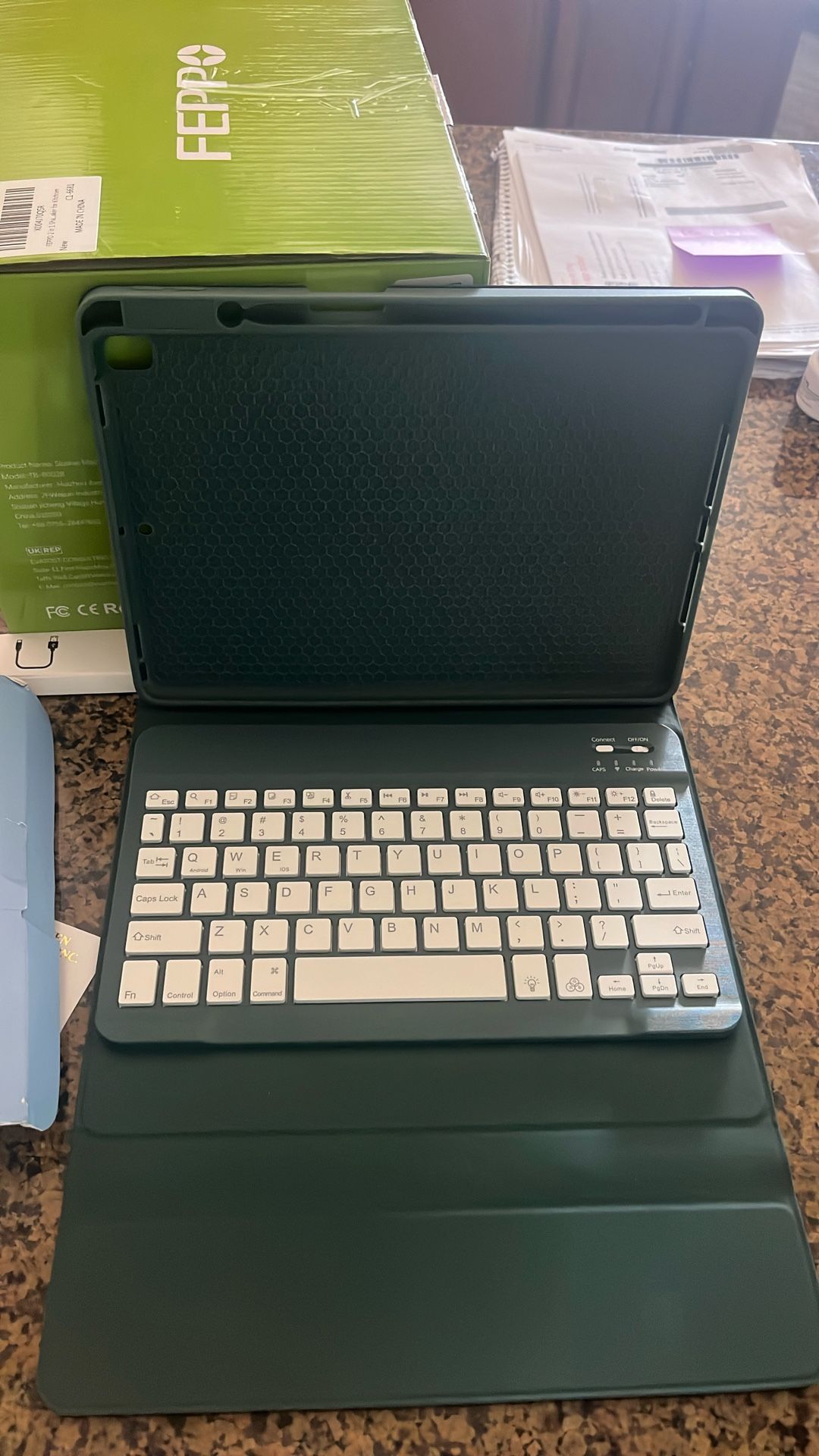 IPad Case With Magnetic Keyboard