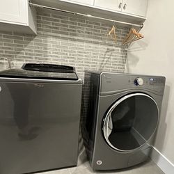 Whirlpool Front Load Washer & Ventless Dryer Set – Excellent Condition