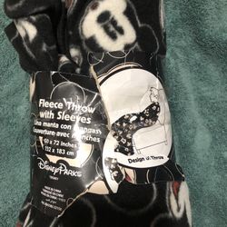 Disney Mickey Fleece Throw With Sleeves 