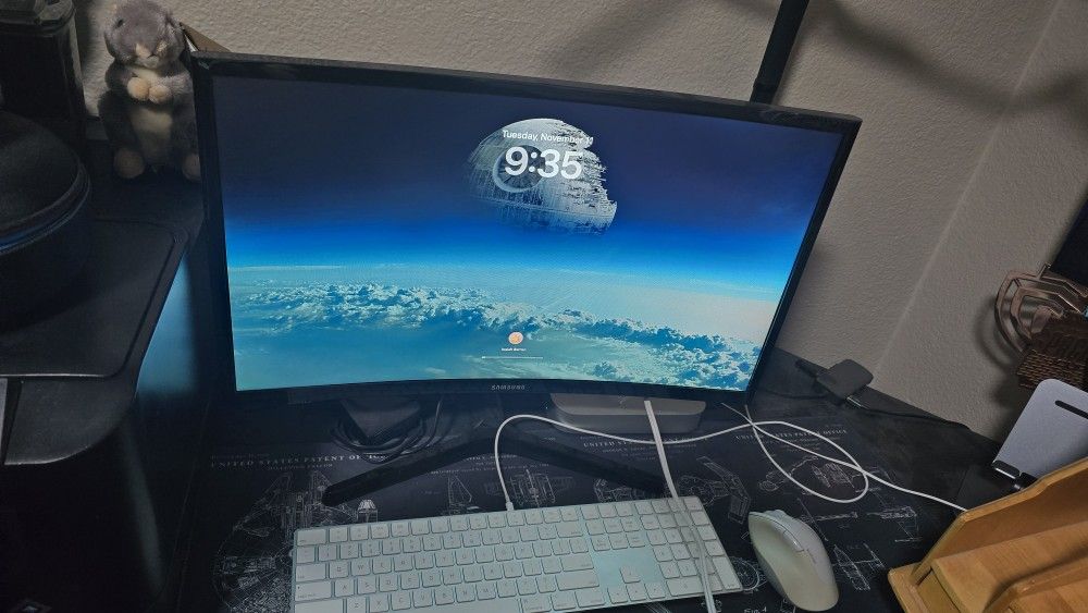 Mac Mini M2 Chip Samsung Monitor And Apple Keyboard