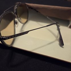 Original Burberry lenses and perfume D&G Lentes Burberry y perfume D&G originales