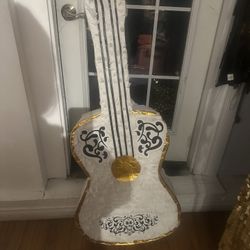 Guitar piñata 
