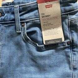Levi Midrise Skinny Jeans 