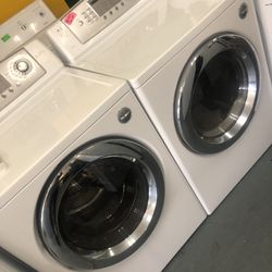set washer and dryer gas use like new perfect working and 45 days warranty delivery is available 
