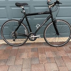 Trek 7.3 700 Wheels Hybrid 