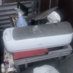 Cricut maker with extra blade