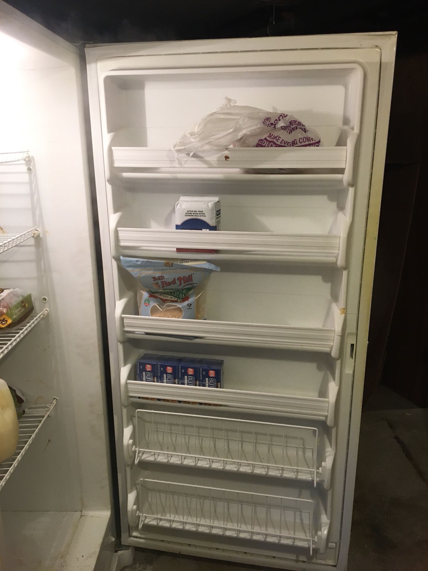 Frigidaire Commercial Freezer lffh2067dw2 for Sale in Belmont, MA OfferUp