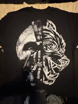 Medium The Dark Knight Rises black t-shirt with white graphic of a Bane with tribal-style designs, size M #darkknight #batman