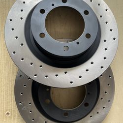 Toyota 4Runner 10-11-12-13-14-15-16-17-18-19-20-21-22-23-24 Front Cross Drilled Rotors Ceramic Brake Pads