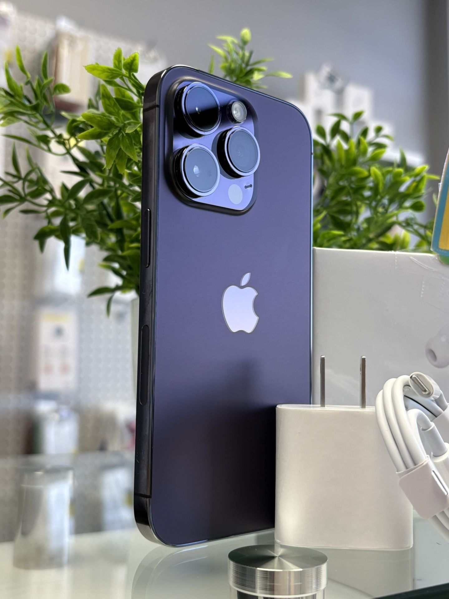 iPhone 14 Pro Unlocked Like New Purple Color With Warranty !