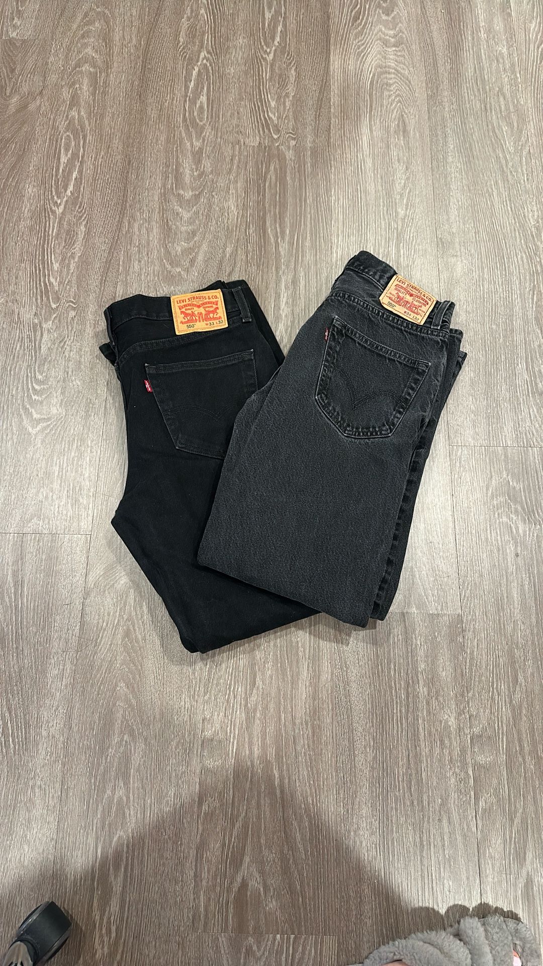 2 pairs Of 550 Levi’s