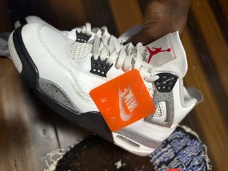Jordan 4s