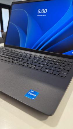 Dell Inspiron 15 3000 Touchscreen Laptop | i5 11th Gen | 8GB | 256GB SSD | Charger
