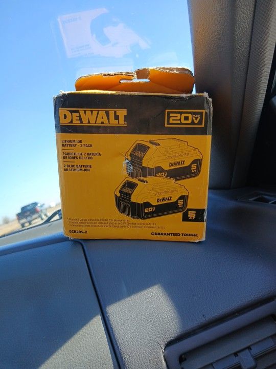 BRAND NEW! Dewalt 5AH Batteries (2PK)