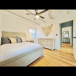 Queen Bedroom Set Greyish Real Wood 