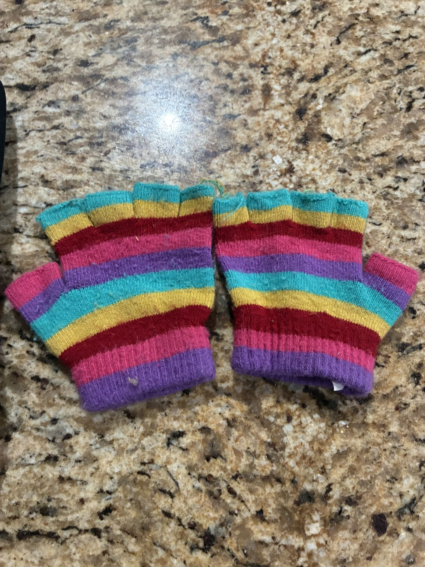 Kids Mittens/ Gloves Sizes 3-5