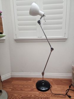 Modern Adjustable Floor Lamp