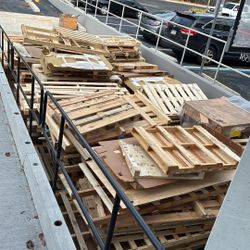 FREE PALLETS