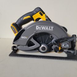 DeWalt 7¼" Cordless Saw