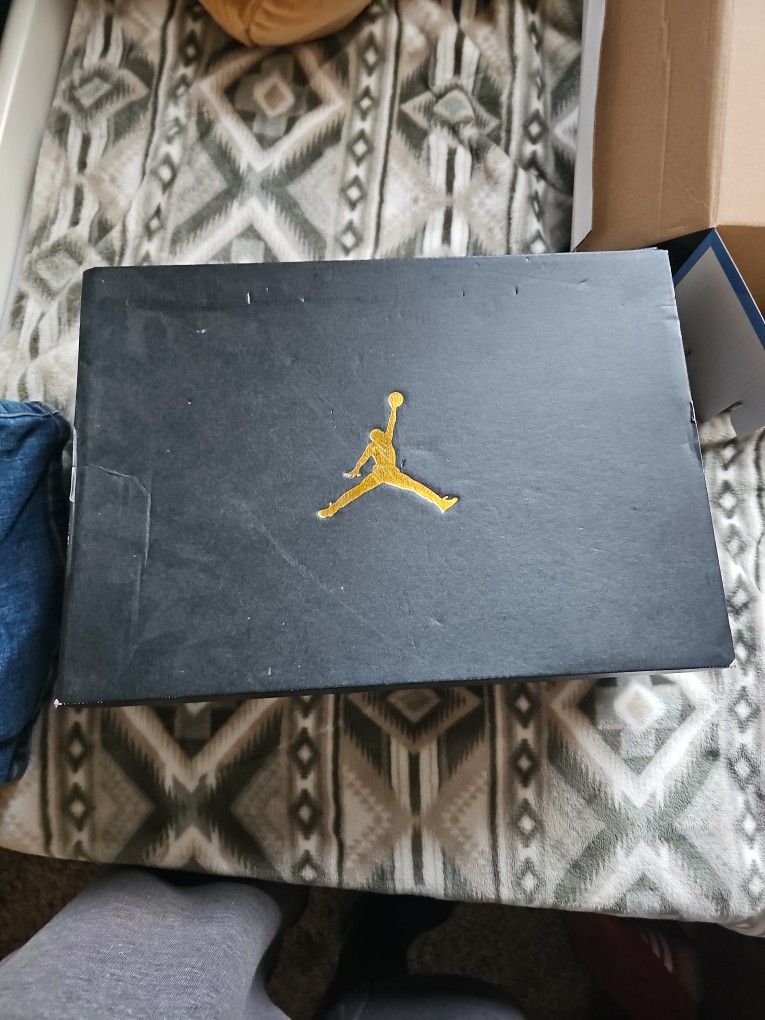 Air Jordan  1 Mid 