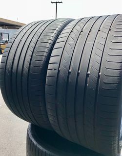 325/35/22 Continental SPORT CONTACT 5P 325/35/22 Used Tires 325/35R22