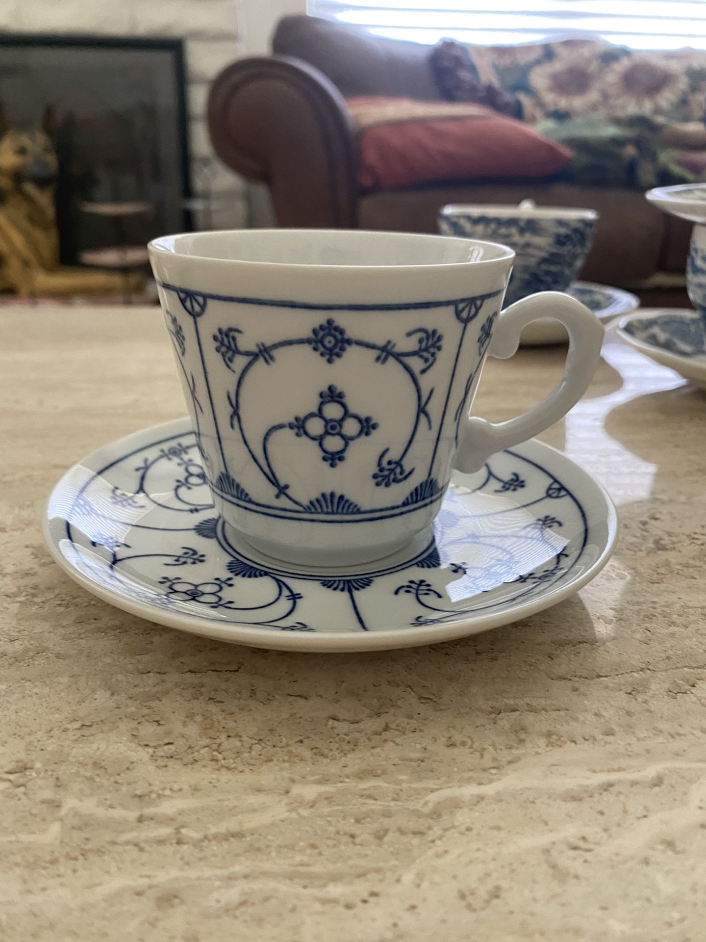 Teacup & saucer