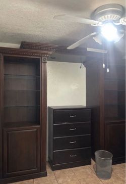 TV Stand/ Entertainment Center