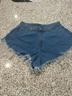 Stylish Short Shorts 