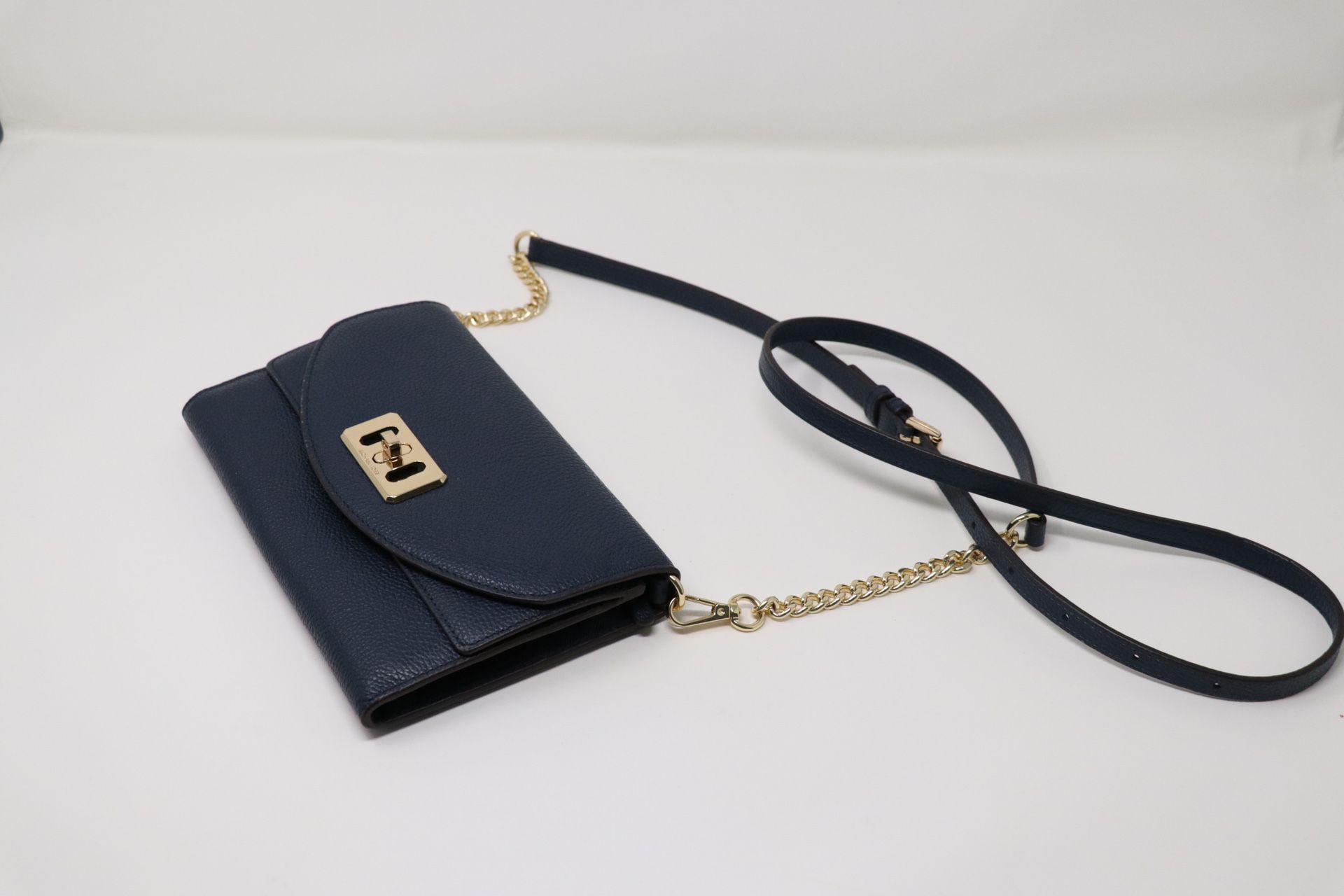 **Brand new Michael Kors Crossbody purse, bag, shoulder bag  & Accessories