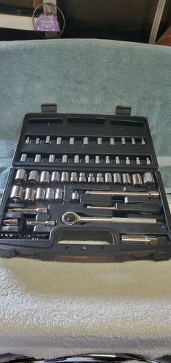 Husky 1/4 and 3/8 drive socket set (59pcs)