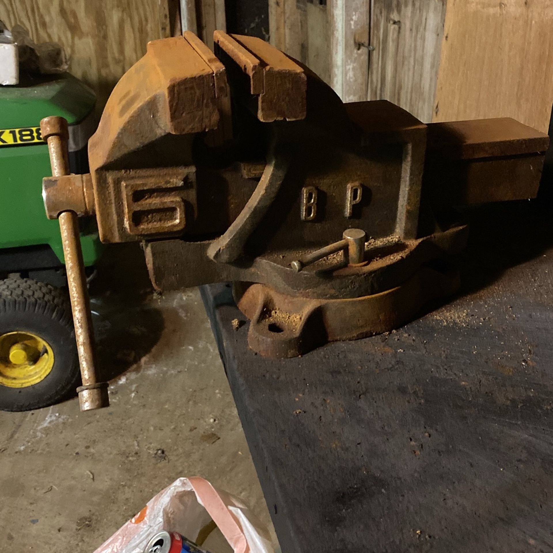 B P 6 Vise