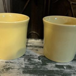 2 HLC FIESTA USA Stoneware Yellow Coffee Mugs/Cups Excellent Condition
