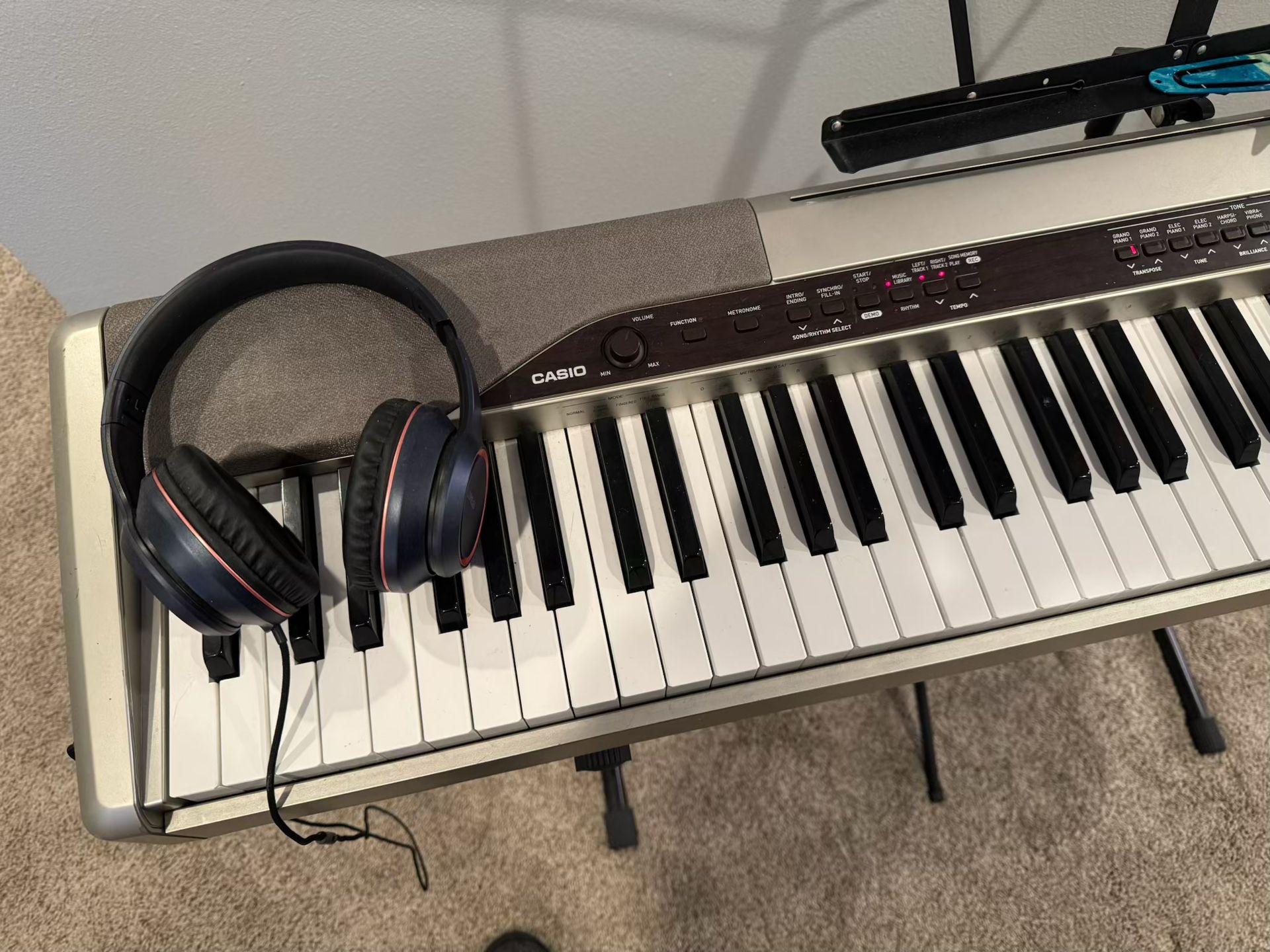 Casio Privia PX110 Keyboard Workstation
