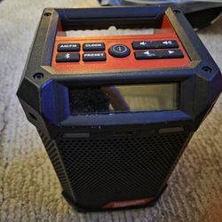 Milwaukee M12 12-Volt Lithium-Ion Cordless Bluetooth/AM/FM Jobsite Radio with Charger